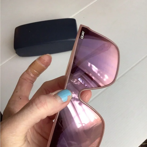 NEW ! SUper RaRe Quay Australia NIGHTFALL Rose-Tinted  display picture 3